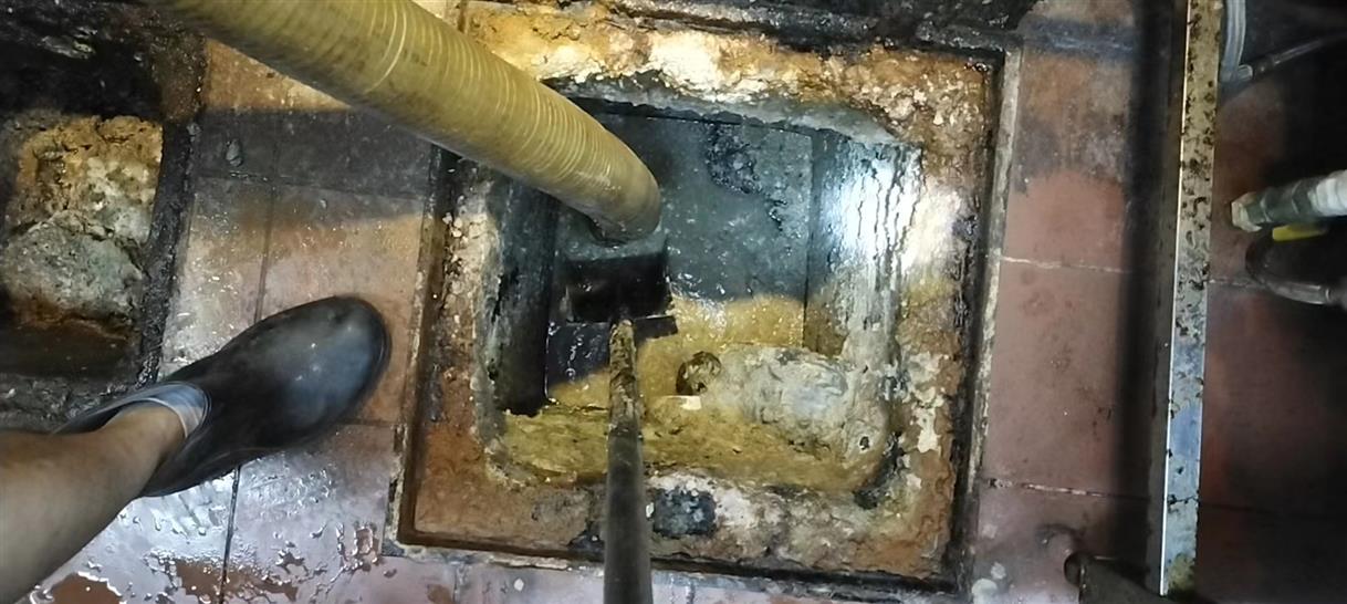 广南污水池清理一般都有毒气，怎么预防中毒呢？